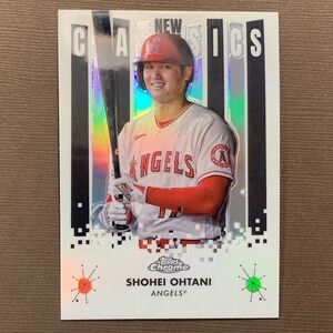 🔥⚾️SHOHEI OHTANI REFRACTOR BASEBALL CARD - TOPPS CHROME - LOS ANGELES DODGERS